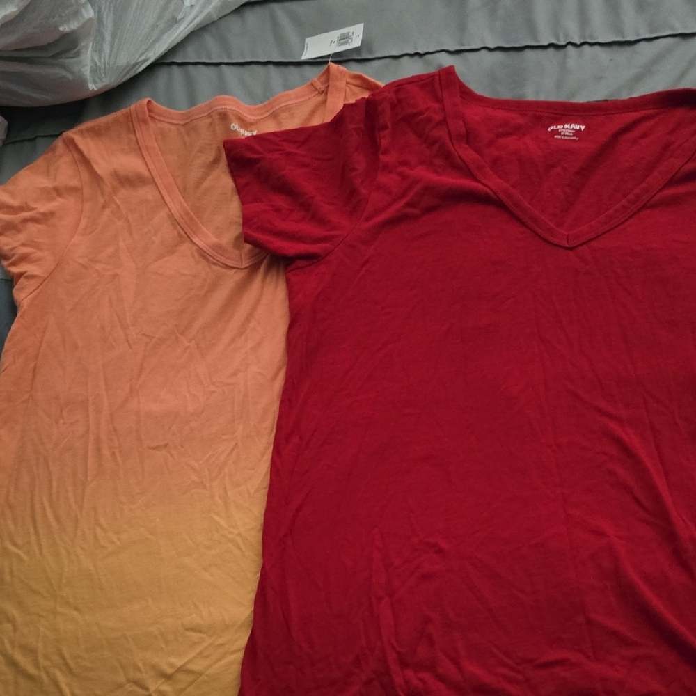 Old Navy V-Neck Tops - Medium TALL